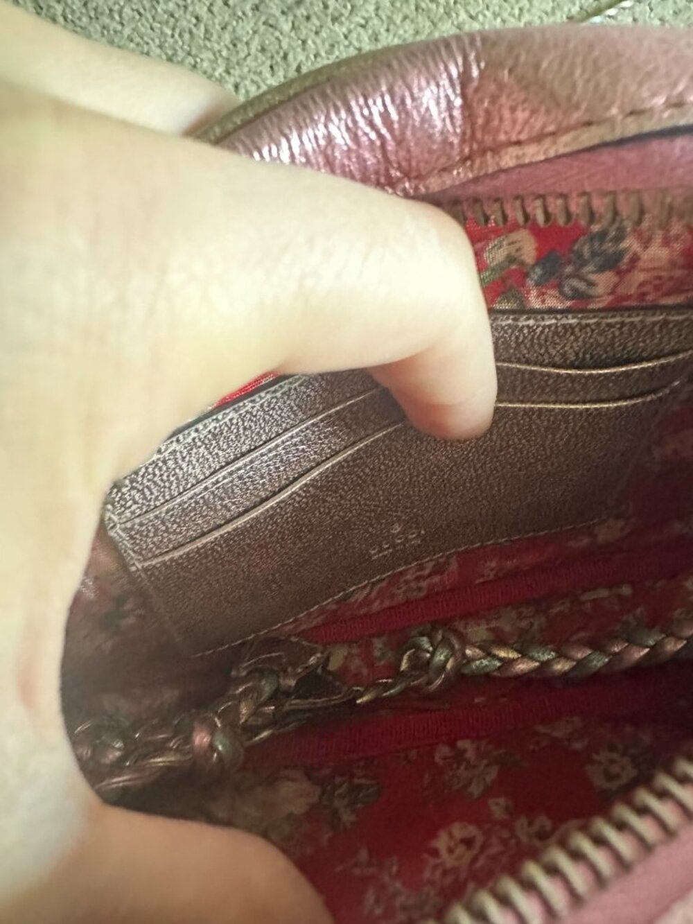 Gucci Laminated Nappa Trapuntata Mini Zumi Dome Shoulder Bag Crossbody - Picture 5 of 5